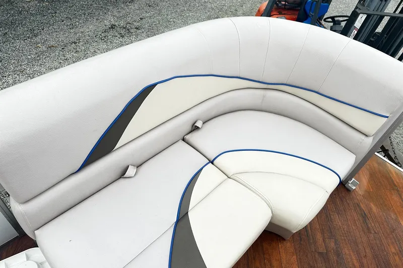 Slide: The Image of 2018 Yamaha Suncatcher G3 Pontoon seating with white upholstery and blue accents. - 8