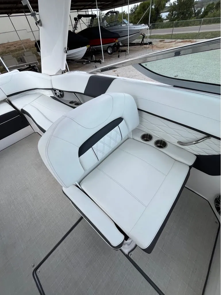 Slide: The Image of Regal 26 FasDeck 2022 - 6