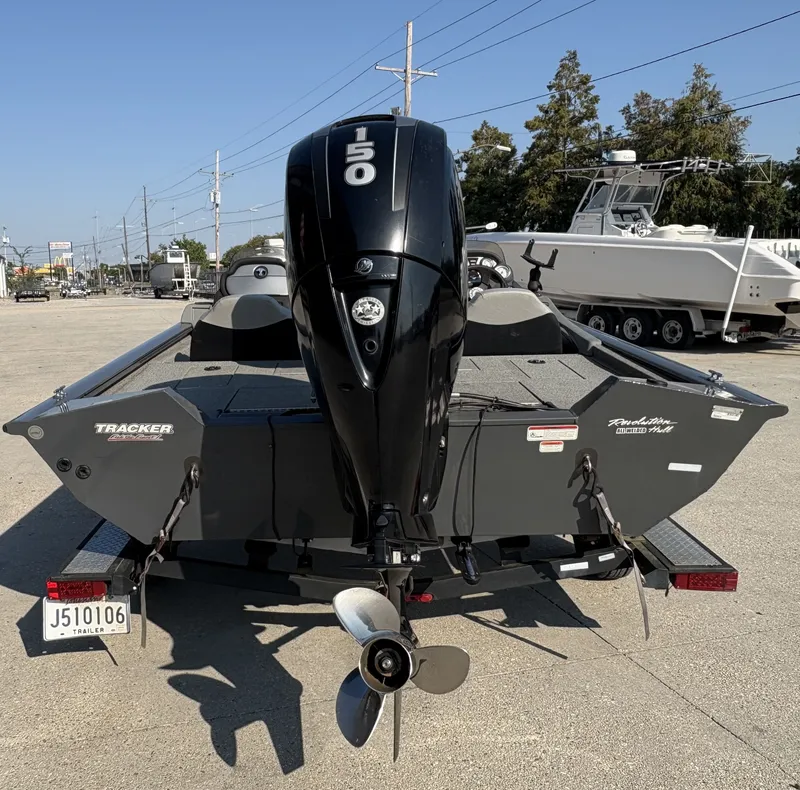 Slide: The Image of Tracker 195 TXW 2017 - 5