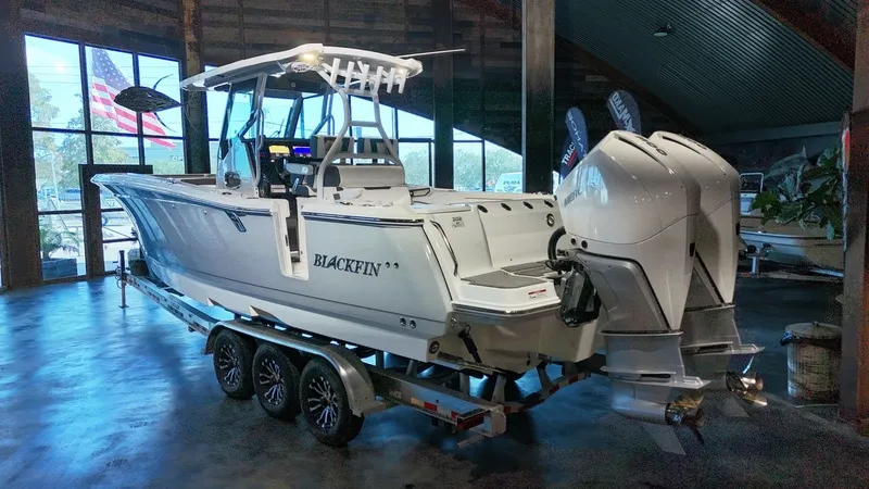 Slide: The Image of Blackfin 302 CC 2023 - 14