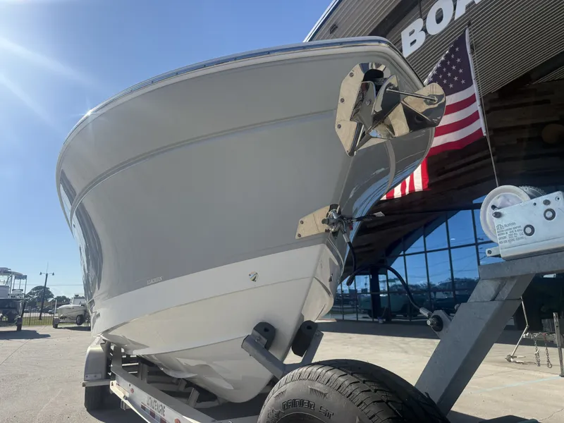 Slide: The Image of Blackfin 302 CC 2023 - 9