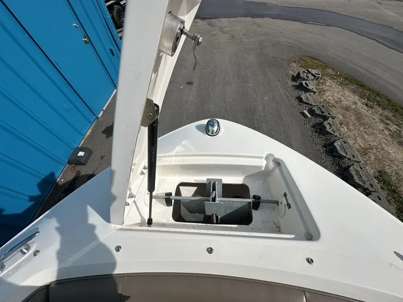 Slide: The Image of Sea Ray SLX 230 2013 - 11