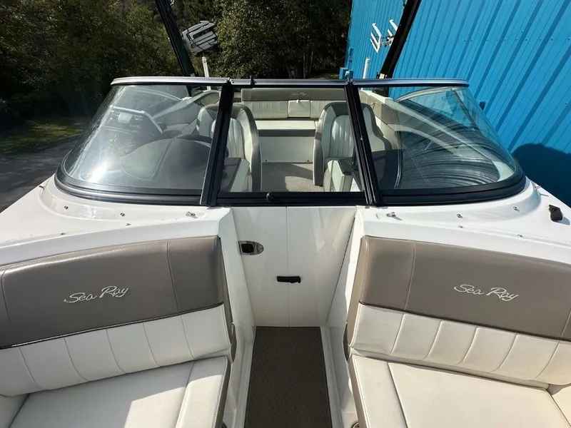 Slide: The Image of Sea Ray SLX 230 2013 - 14