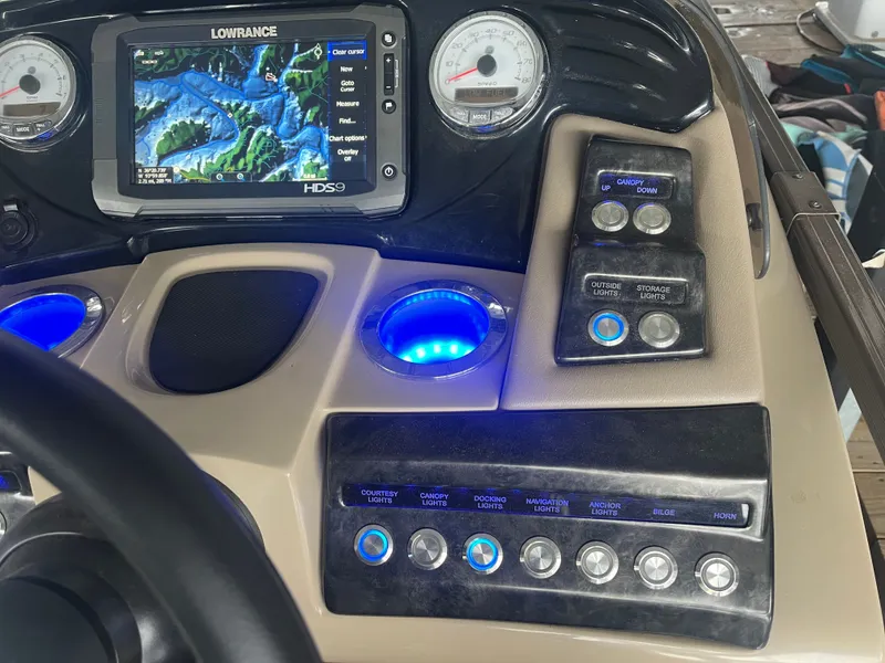 Slide: The Image of Regency 254 LE3 2015 - 14