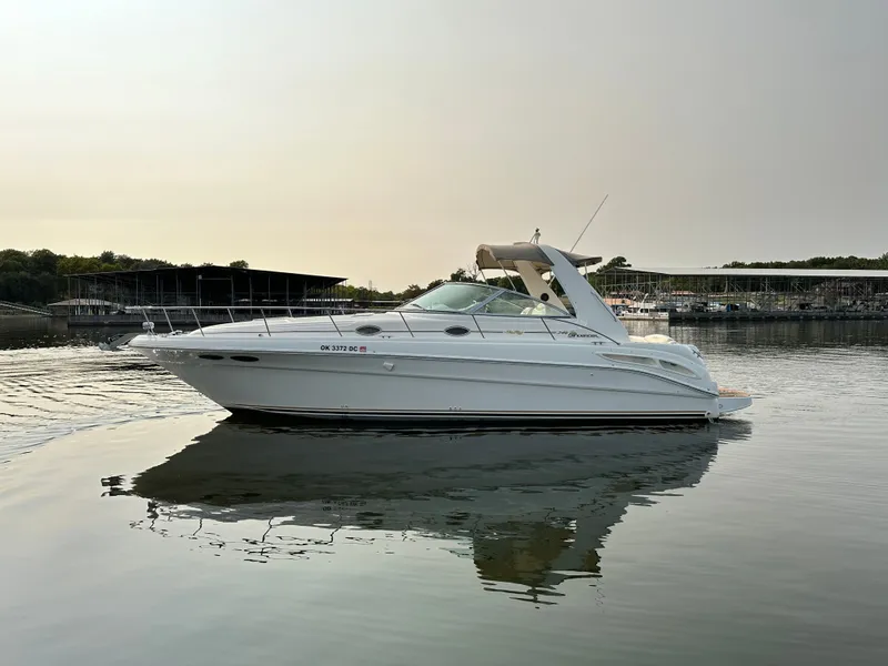 The Image of Sea Ray 340 Sundancer 1999 - 1