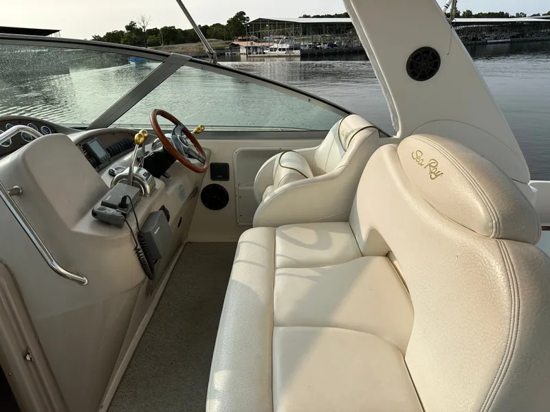 Slide: The Image of Sea Ray 340 Sundancer 1999 - 17