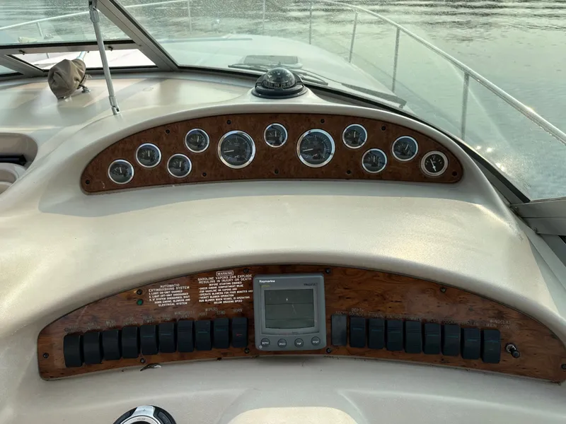 Slide: The Image of Sea Ray 340 Sundancer 1999 - 23