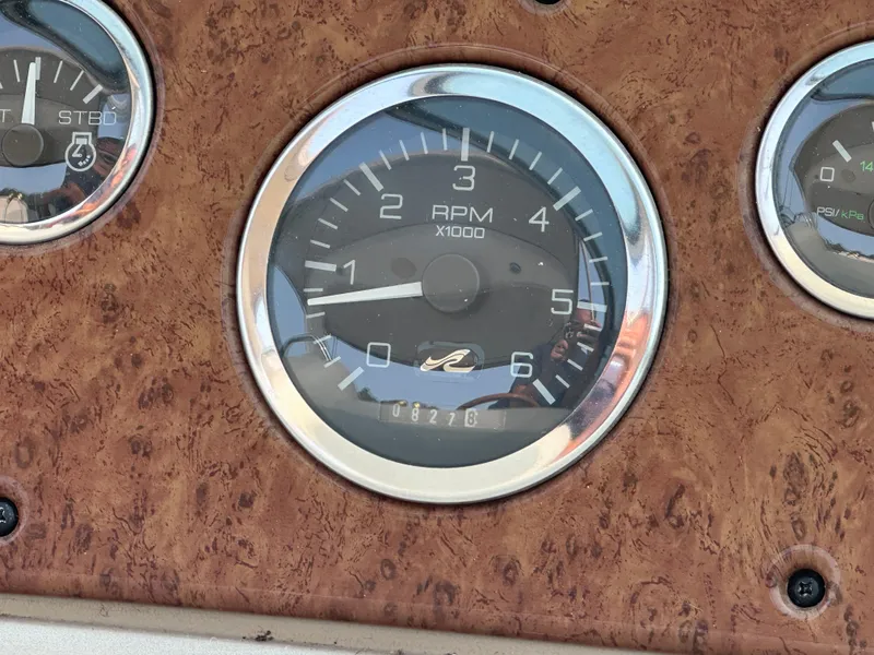 Slide: The Image of Sea Ray 340 Sundancer 1999 - 25