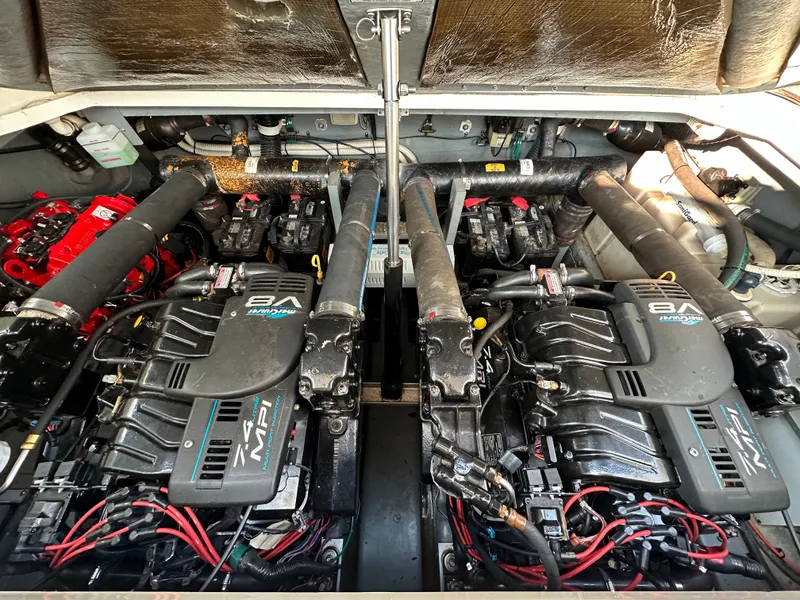 Slide: The Image of Sea Ray 340 Sundancer 1999 - 33