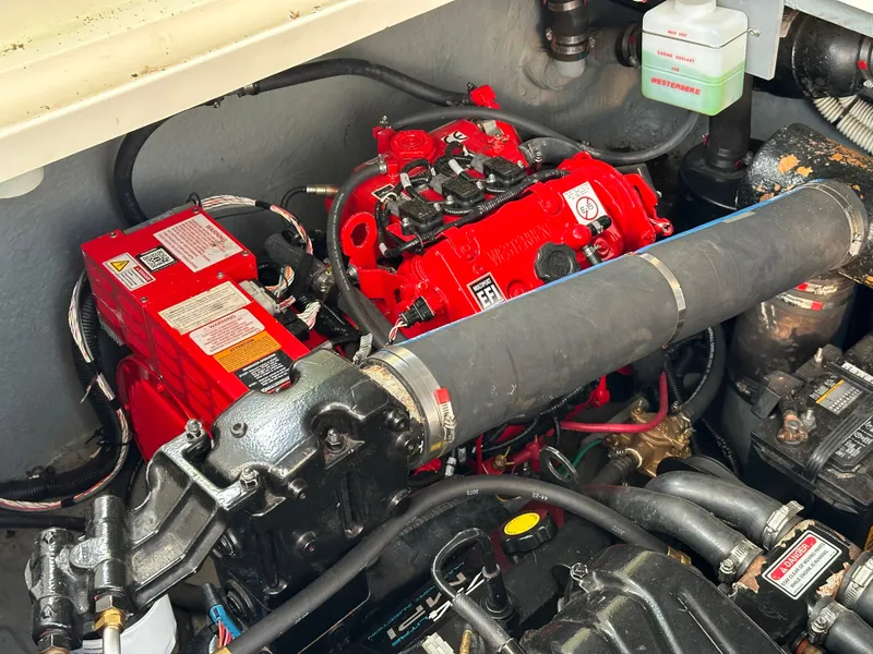 Slide: The Image of Sea Ray 340 Sundancer 1999 - 34