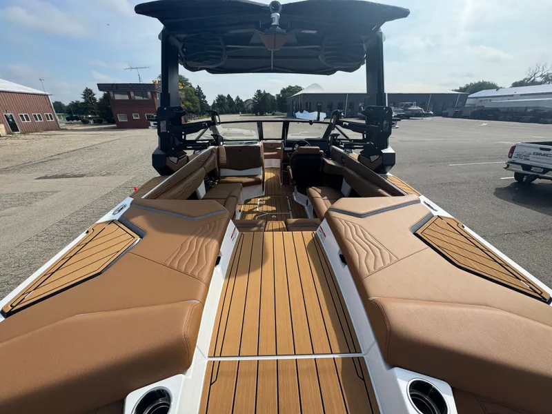 Slide: The Image of Nautique G23 2026 - 17