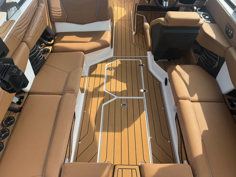 Slide: The Image of Nautique G23 2026 - 22