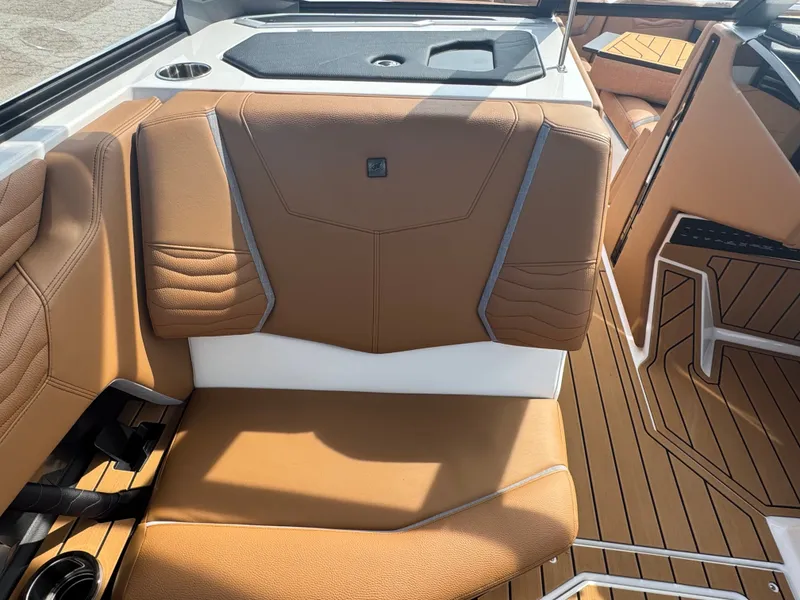 Slide: The Image of Nautique G23 2026 - 27