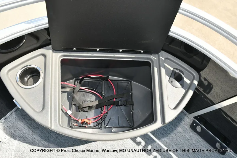 Slide: The Image of Sun Tracker Fishin' Barge 22 DLX w/115HP Pro-XS 4 Stroke 2026 - 21