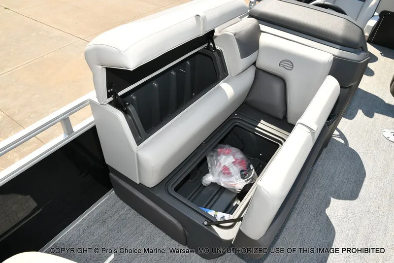 Slide: The Image of Sun Tracker Fishin' Barge 22 DLX w/115HP Pro-XS 4 Stroke 2026 - 31