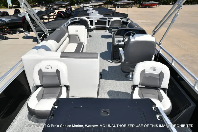 Slide: The Image of Sun Tracker Fishin' Barge 22 DLX w/115HP Pro-XS 4 Stroke 2026 - 59