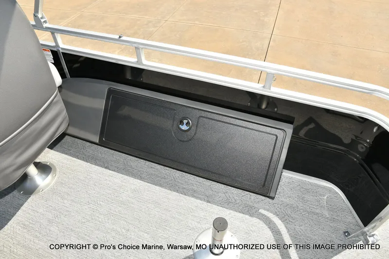 Slide: The Image of Sun Tracker Fishin' Barge 22 DLX w/115HP Pro-XS 4 Stroke 2026 - 63