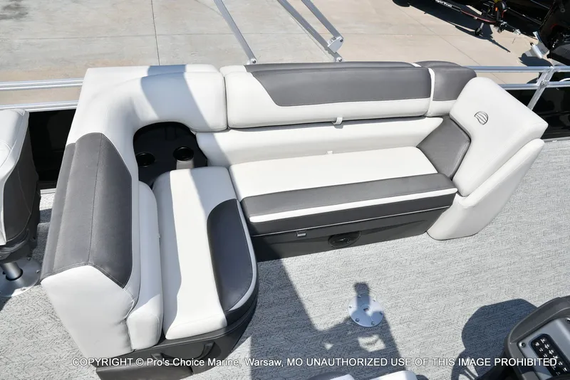 Slide: The Image of Sun Tracker Fishin' Barge 22 DLX w/115HP Pro-XS 4 Stroke 2026 - 67