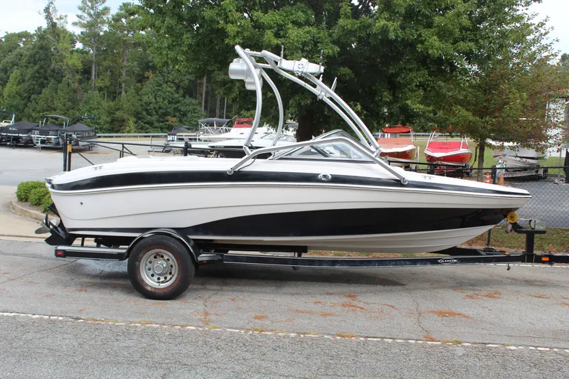 Slide: The Image of Tracker Tahoe Q5i 2008 - 6