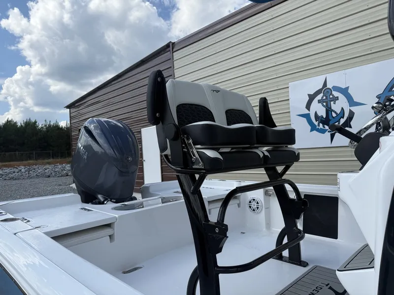 The Image of Tidewater 2110 Bay Max 2026 - 2