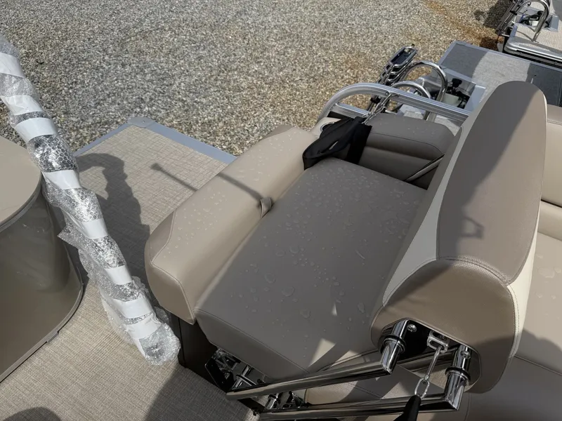 Slide: The Image of Avalon LSZ Quad Lounge - 25' 2026 - 10