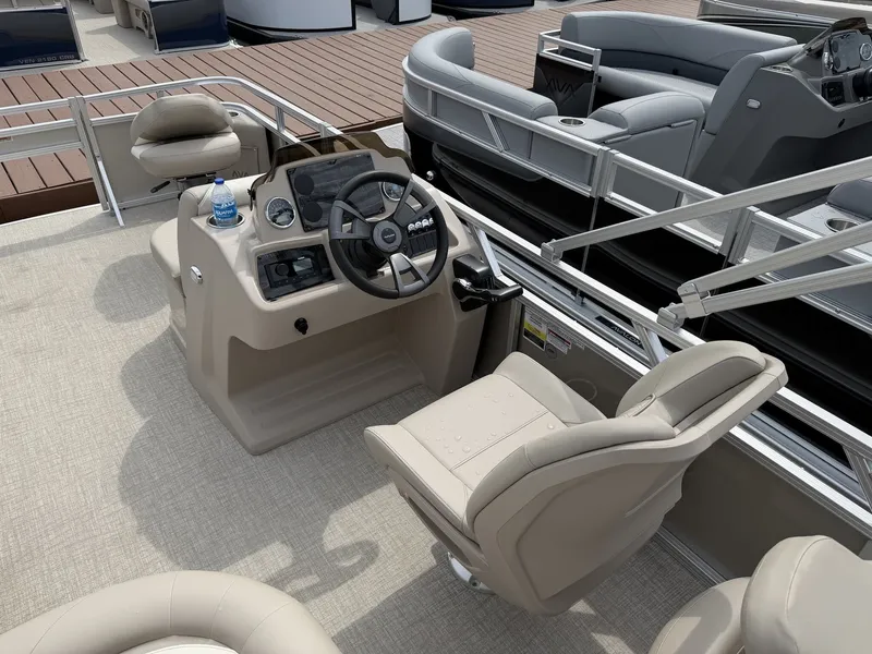 Slide: The Image of Avalon Venture 19 QUAD FISH 2026 - 4