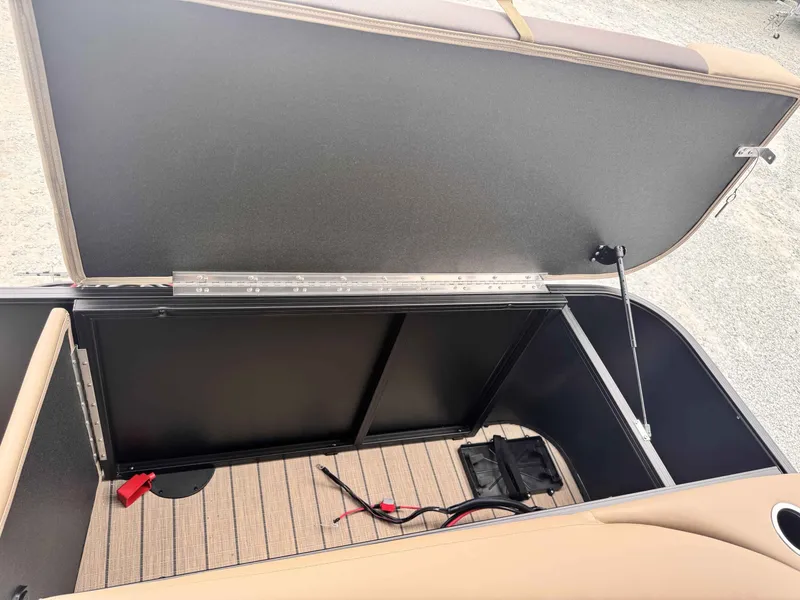 Slide: The Image of Sylvan Mirage Cruise 8520 CRS 2026 - 11