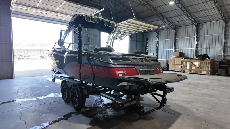 Slide: The Image of MasterCraft X46 2018 - 14