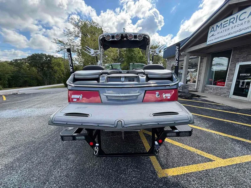 Slide: The Image of MasterCraft X46 2018 - 4