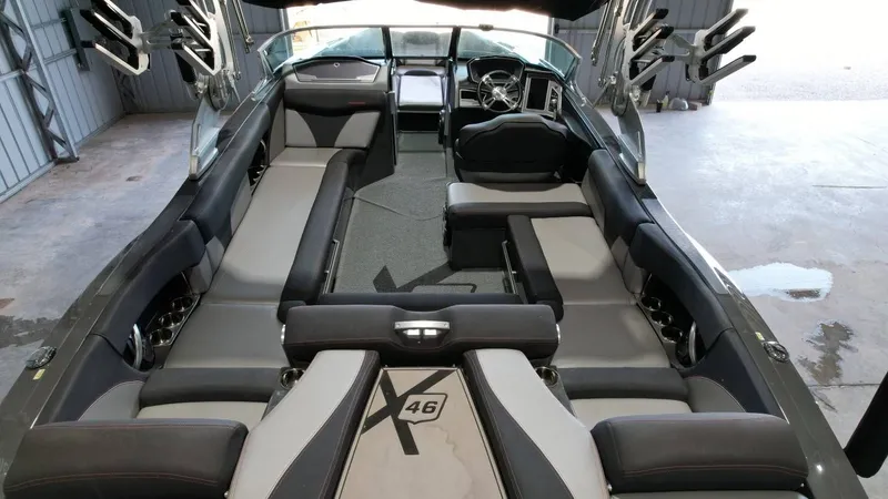 Slide: The Image of MasterCraft X46 2018 - 51