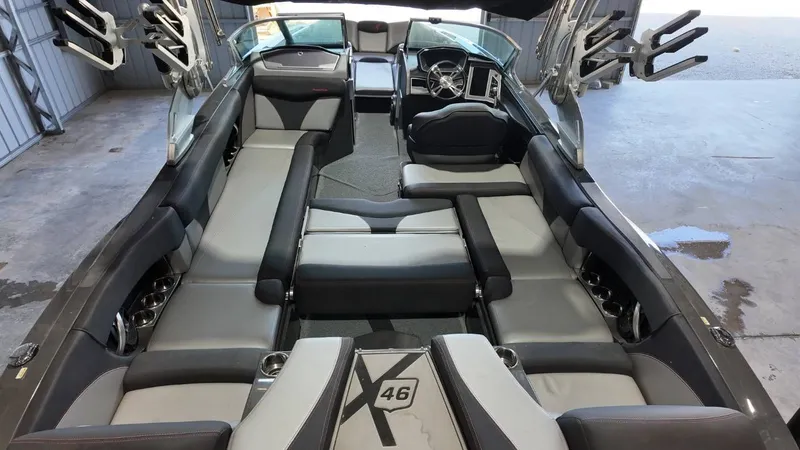 Slide: The Image of MasterCraft X46 2018 - 58