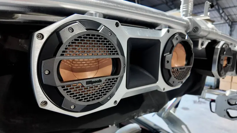 Slide: The Image of MasterCraft X46 2018 - 60