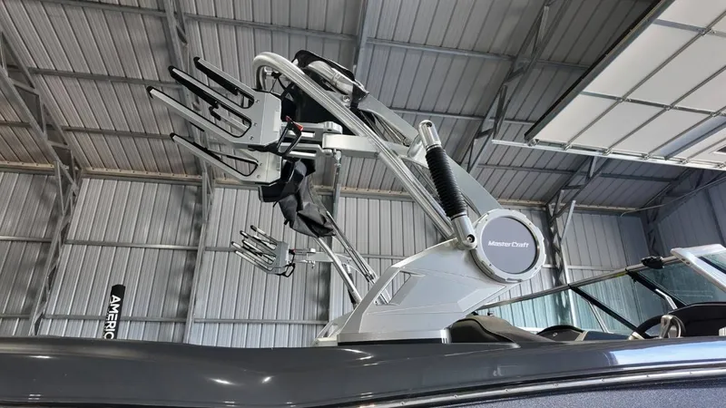 Slide: The Image of MasterCraft X46 2018 - 62