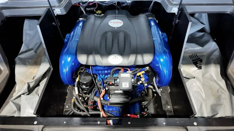 Slide: The Image of MasterCraft X46 2018 - 63