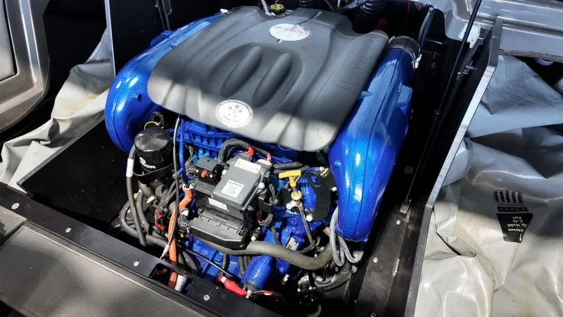 Slide: The Image of MasterCraft X46 2018 - 64