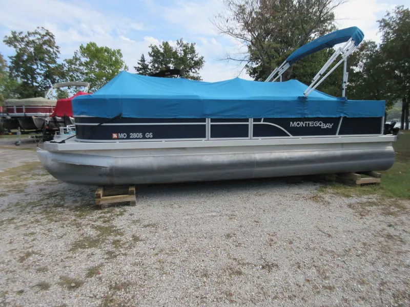 Slide: The Image of Montego Bay C8522 2018 - 10