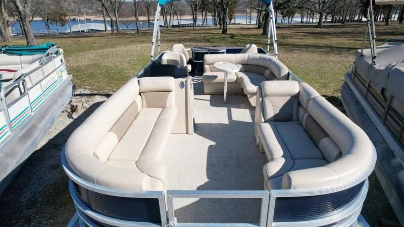 Slide: The Image of Montego Bay C8522 2018 - 19