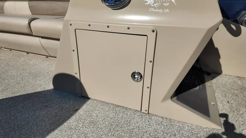 Slide: The Image of Montego Bay C8522 2018 - 25