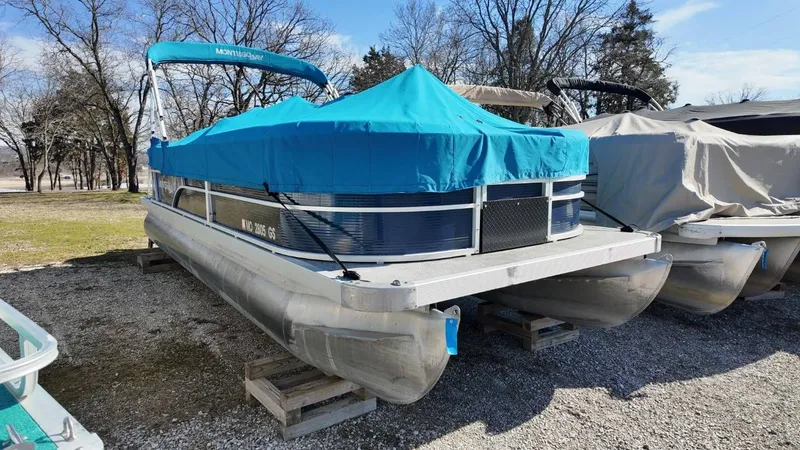 Slide: The Image of Montego Bay C8522 2018 - 45