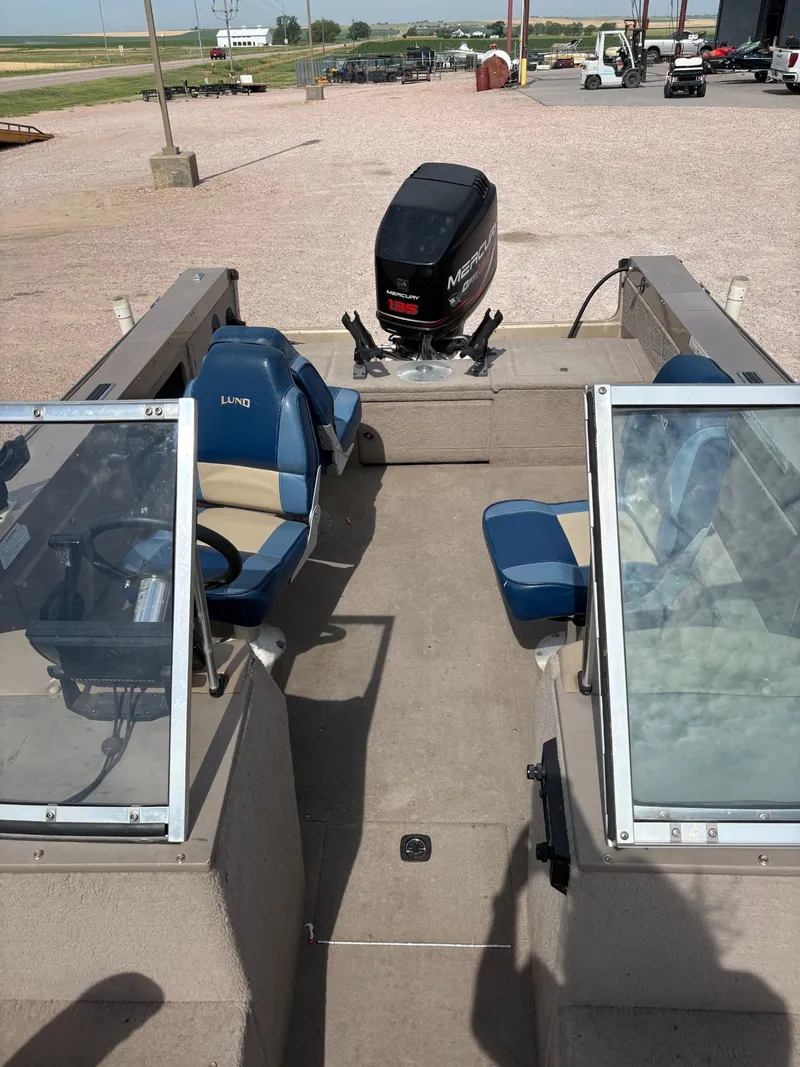 Slide: The Image of Lund 1700 Fisherman 2000 - 3