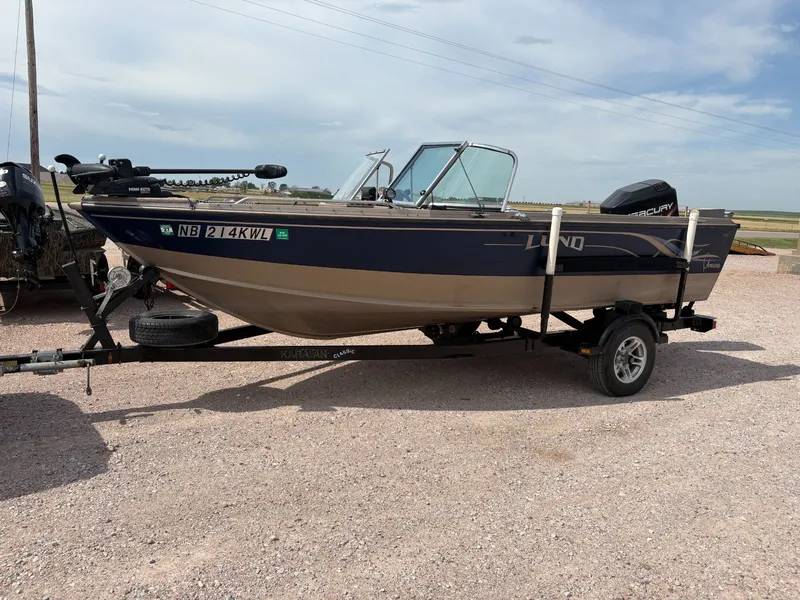 Slide: The Image of Lund 1700 Fisherman 2000 - 5