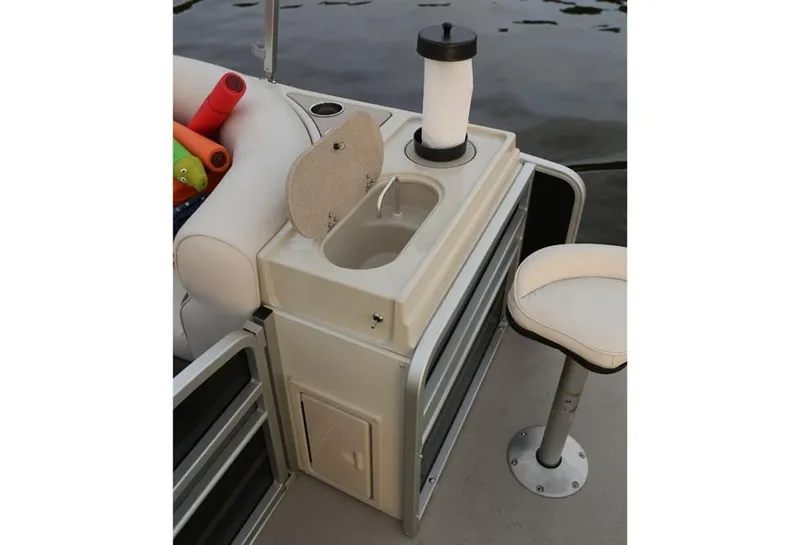 Slide: The Image of Premier 235 Alante 2013 - 22