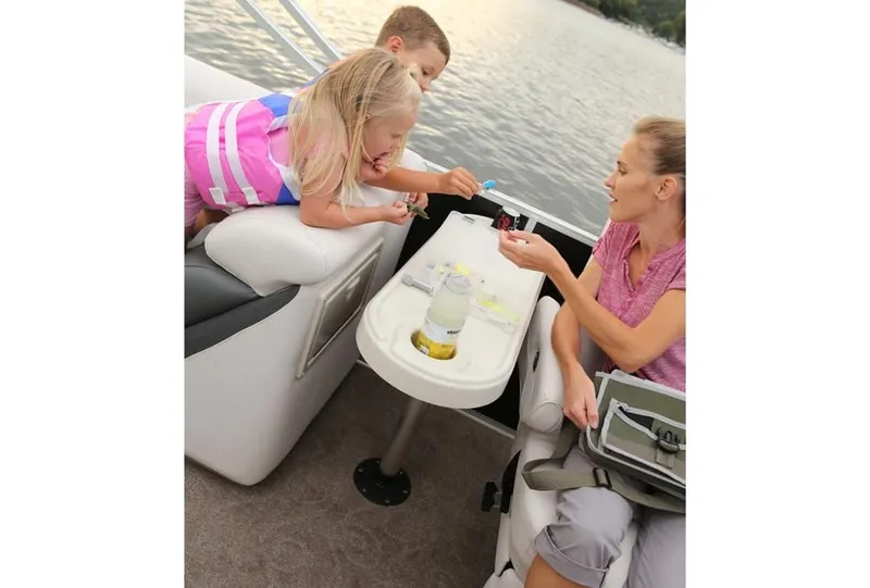 Slide: The Image of Premier 235 Alante 2013 - 23