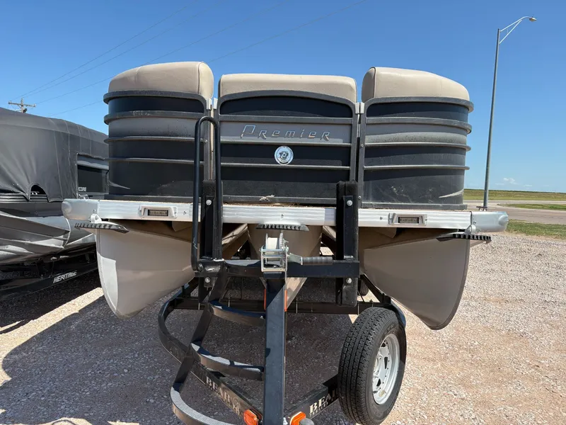 Slide: The Image of Premier 235 Alante 2013 - 5