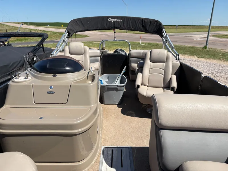 Slide: The Image of Premier 235 Alante 2013 - 9