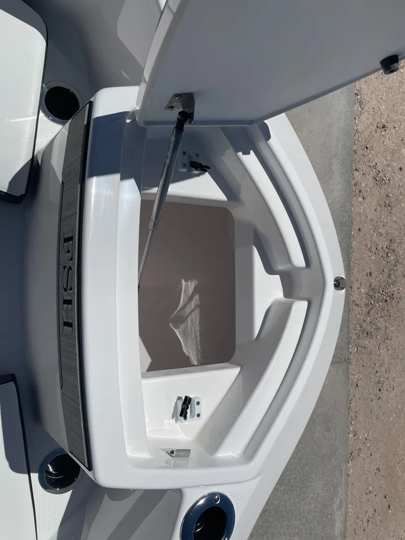 Slide: The Image of Yamaha 255 FSH Sport E 2026 - 3