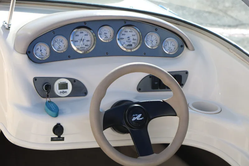 Slide: The Image of Sea Ray SRX 182 Br 2003 - 16