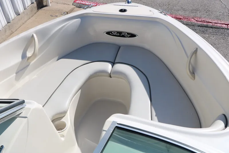 Slide: The Image of Sea Ray SRX 182 Br 2003 - 19