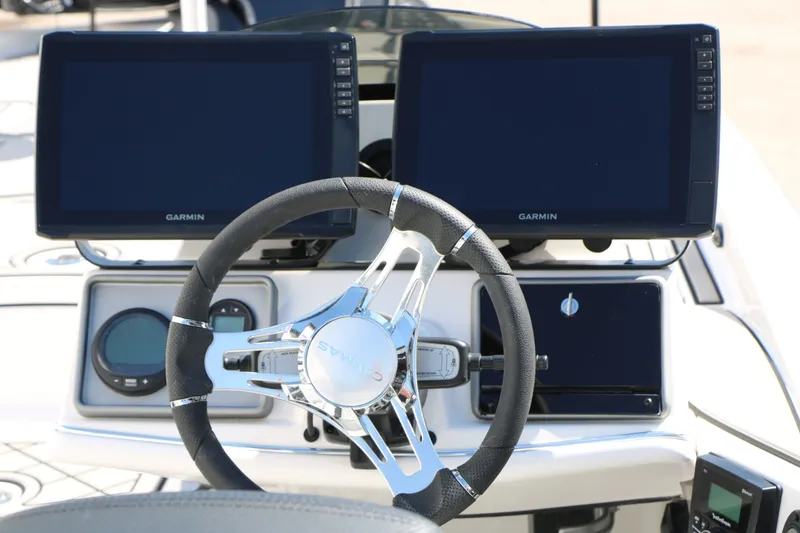 Slide: The Image of Caymas XS 21 PRO 2025 - 17