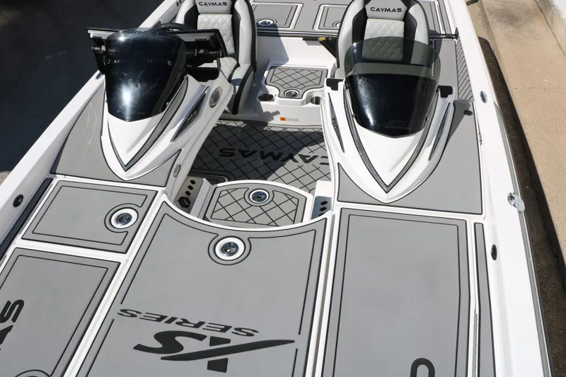 Slide: The Image of Caymas XS 21 PRO 2025 - 24